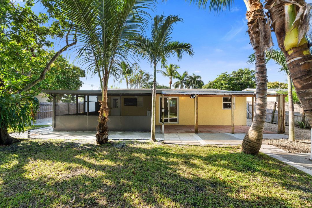 For Sale: $609,999 (3 beds, 2 baths, 1167 Square Feet)