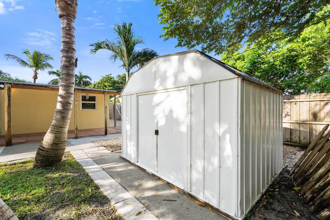 For Sale: $609,999 (3 beds, 2 baths, 1167 Square Feet)