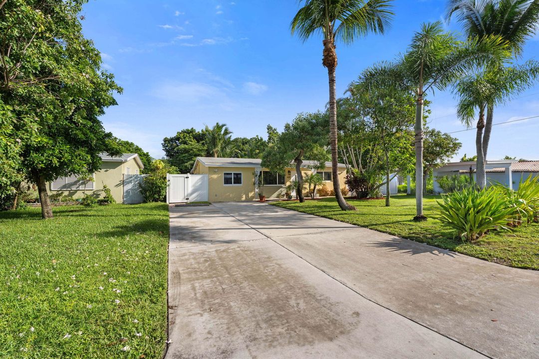 For Sale: $609,999 (3 beds, 2 baths, 1167 Square Feet)