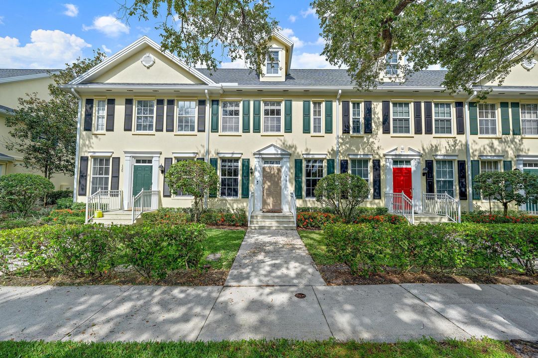 Recently Rented: $3,550 (3 beds, 2 baths, 1401 Square Feet)