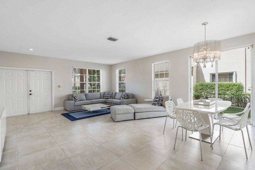 Active With Contract: $6,500 (4 beds, 3 baths, 2770 Square Feet)