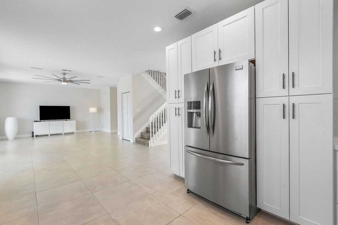 Active With Contract: $6,500 (4 beds, 3 baths, 2770 Square Feet)