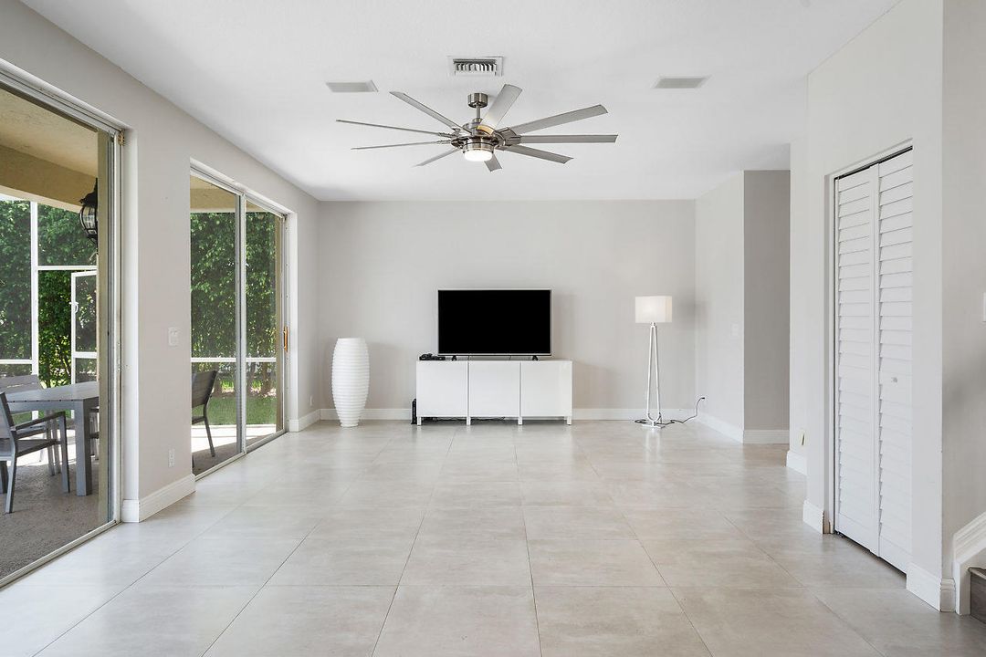 Active With Contract: $6,500 (4 beds, 3 baths, 2770 Square Feet)