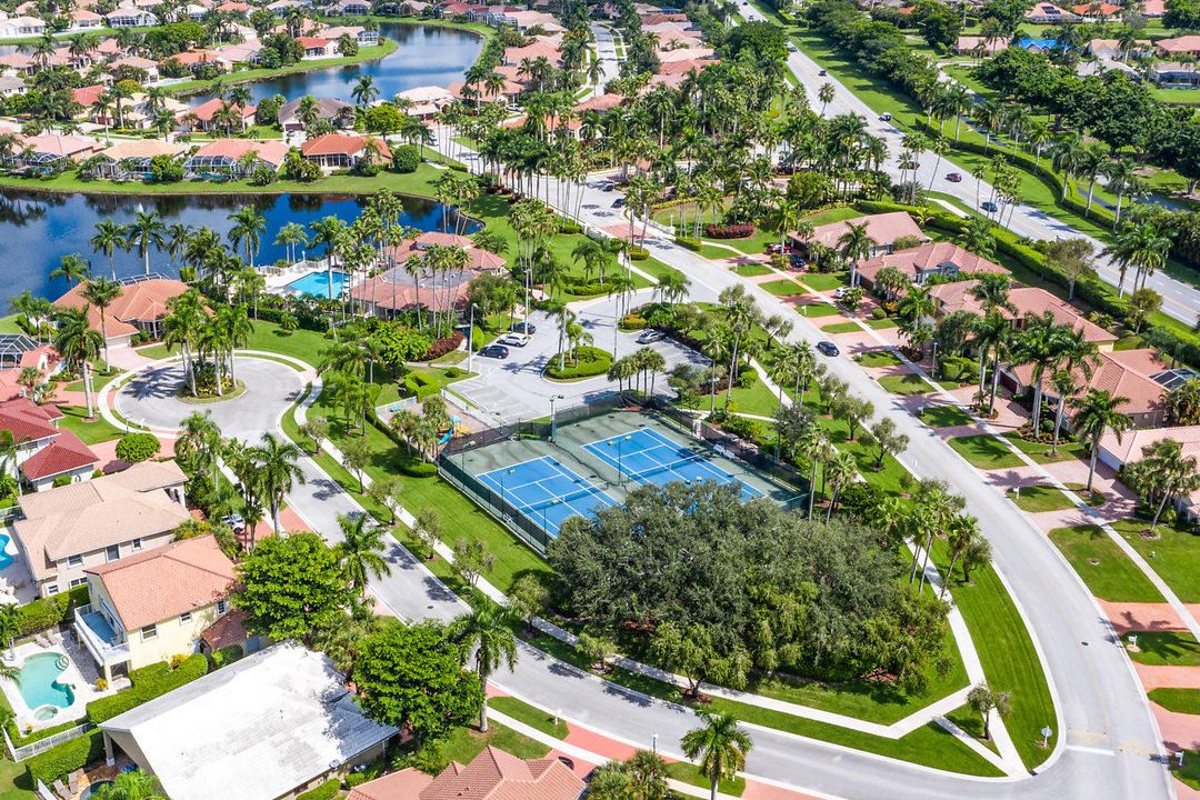 Active With Contract: $6,500 (4 beds, 3 baths, 2770 Square Feet)