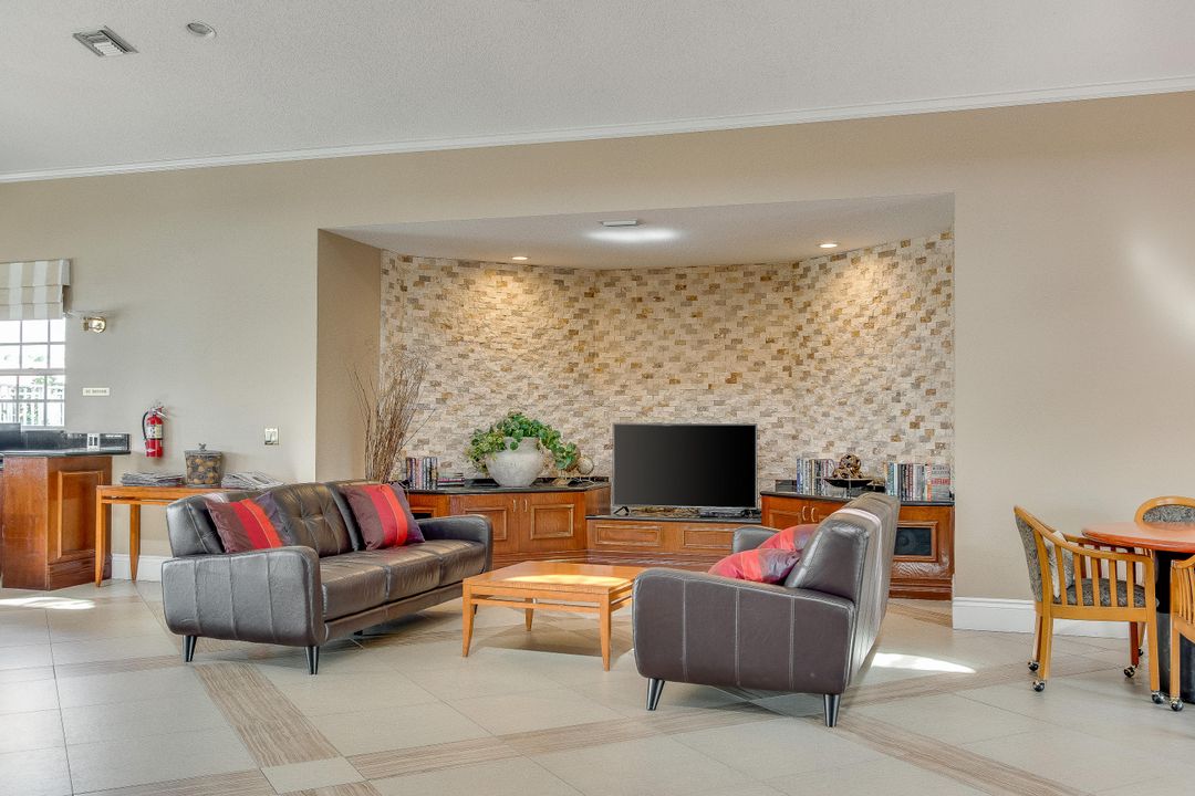 Active With Contract: $6,500 (4 beds, 3 baths, 2770 Square Feet)