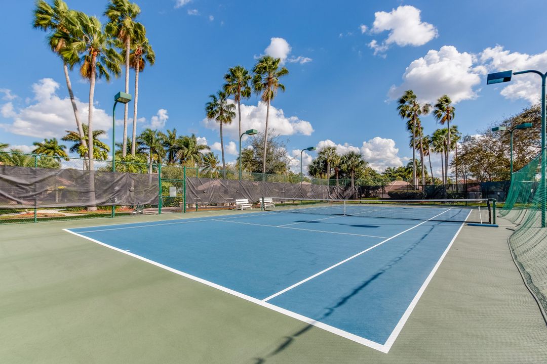 Active With Contract: $6,500 (4 beds, 3 baths, 2770 Square Feet)