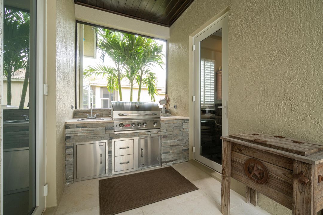 For Sale: $2,950,000 (4 beds, 5 baths, 3703 Square Feet)