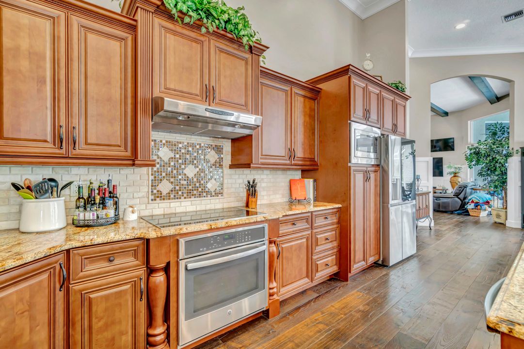 For Sale: $2,950,000 (4 beds, 5 baths, 3703 Square Feet)