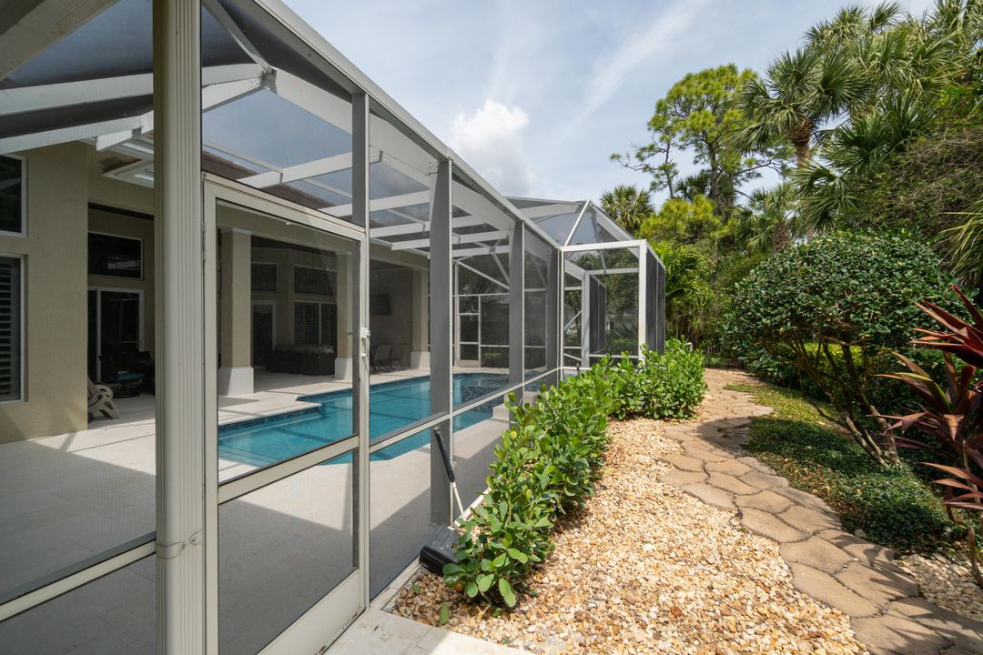 For Sale: $2,950,000 (4 beds, 5 baths, 3703 Square Feet)