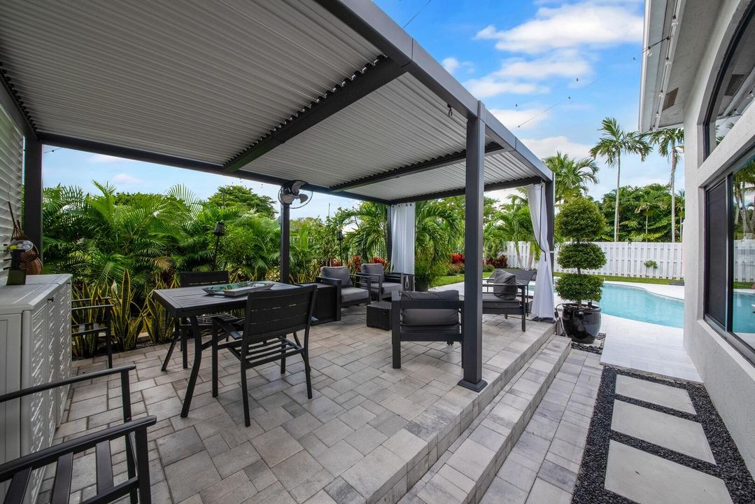 待售: $949,995 (4 贝兹, 2 浴室, 2381 平方英尺)