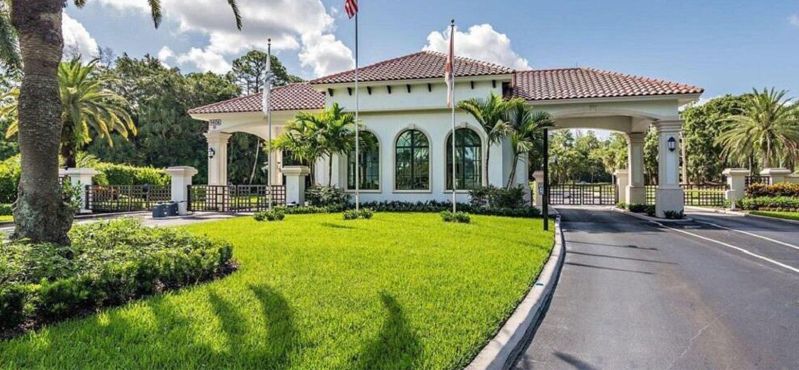 For Sale: $2,950,000 (4 beds, 5 baths, 3703 Square Feet)