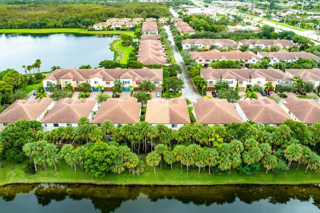 For Sale: $494,000 (3 beds, 2 baths, 2278 Square Feet)