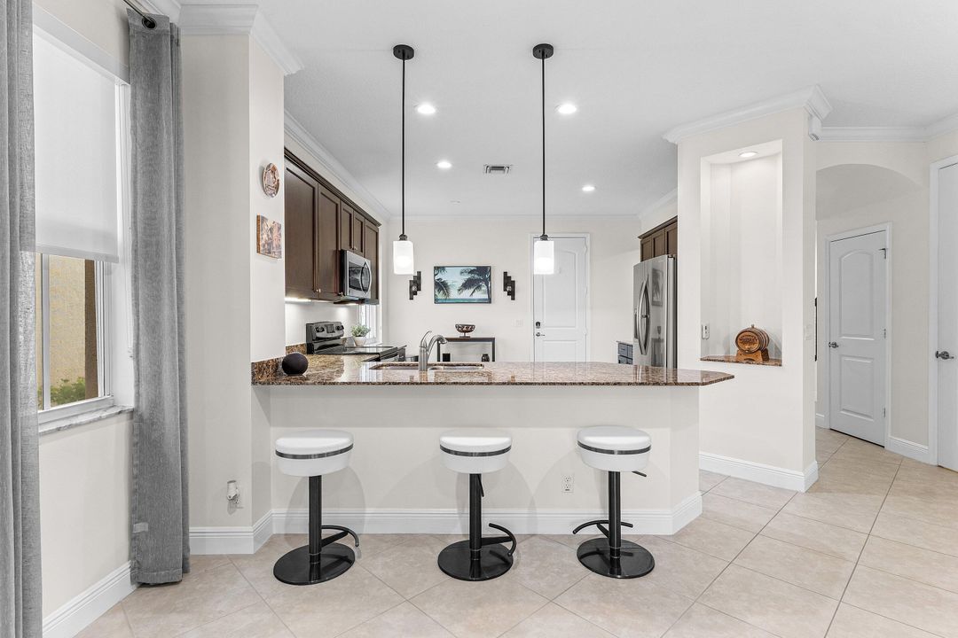 For Sale: $494,000 (3 beds, 2 baths, 2278 Square Feet)