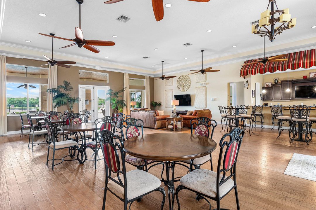 For Sale: $494,000 (3 beds, 2 baths, 2278 Square Feet)