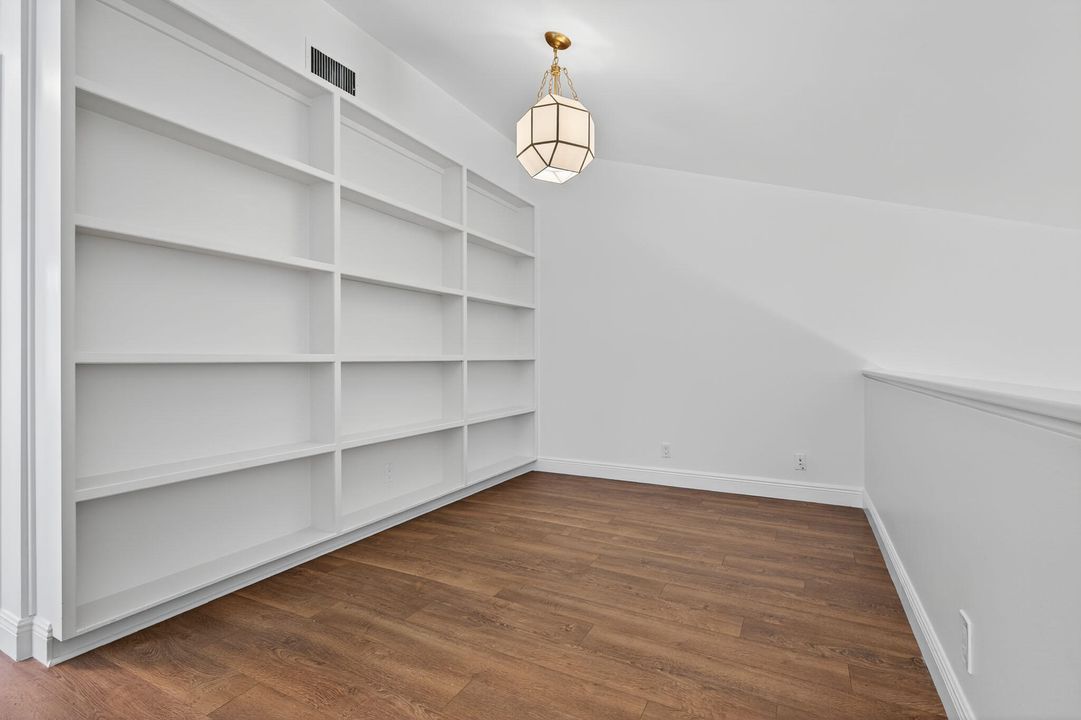 En Renta: $10,000 (3 camas, 2 baños, 2257 Pies cuadrados)