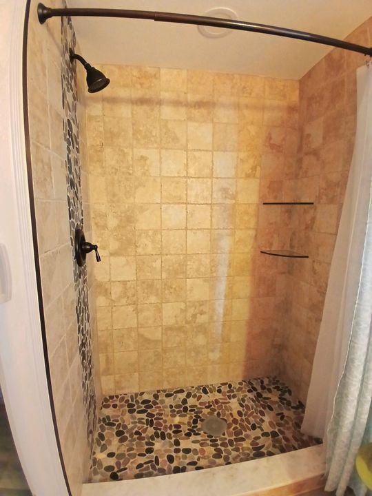 For Sale: $159,000 (2 beds, 2 baths, 1120 Square Feet)