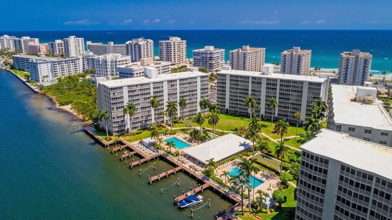 For Sale: $547,500 (2 beds, 2 baths, 1201 Square Feet)