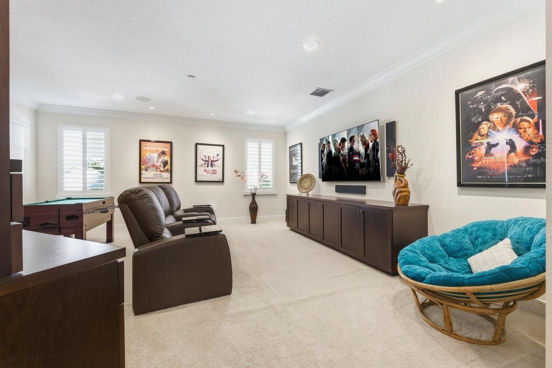 For Sale: $1,500,000 (5 beds, 4 baths, 4016 Square Feet)