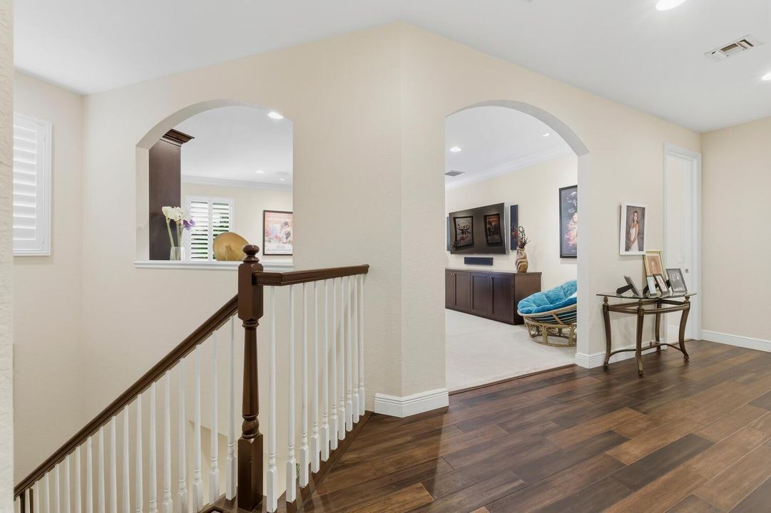 For Sale: $1,500,000 (5 beds, 4 baths, 4016 Square Feet)