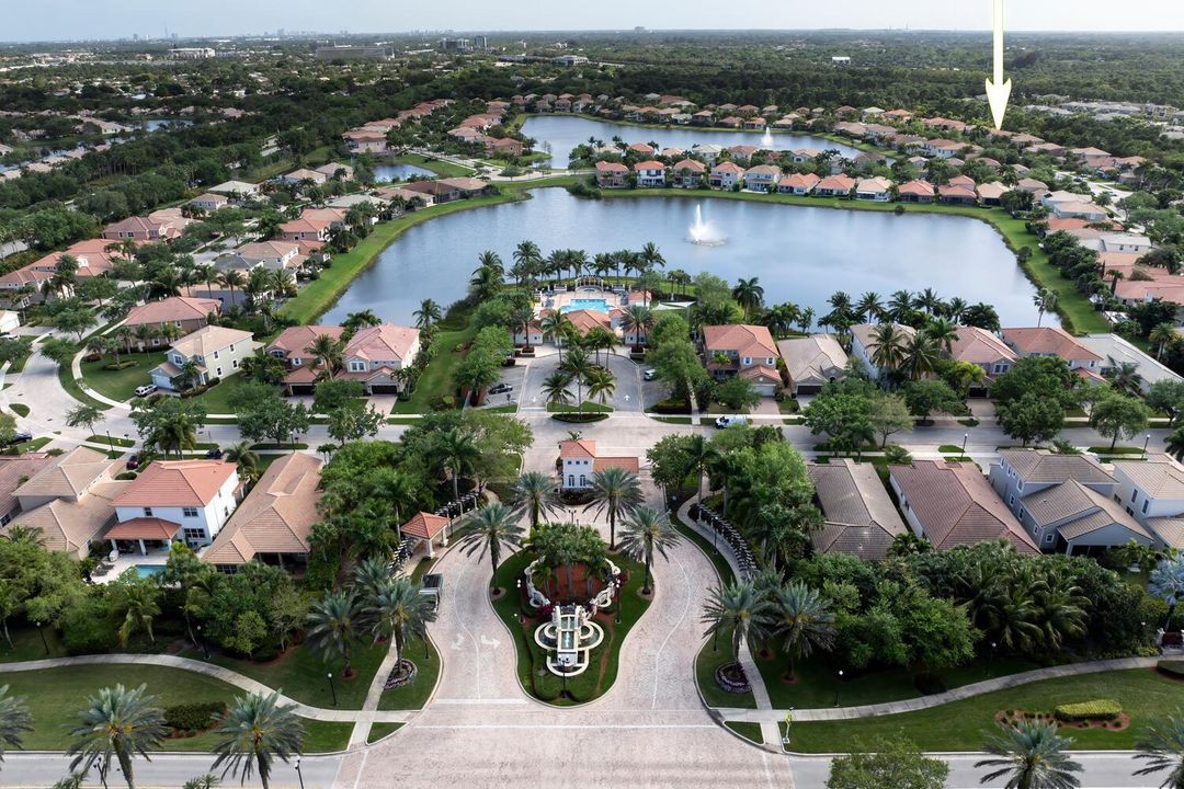 For Sale: $1,500,000 (5 beds, 4 baths, 4016 Square Feet)