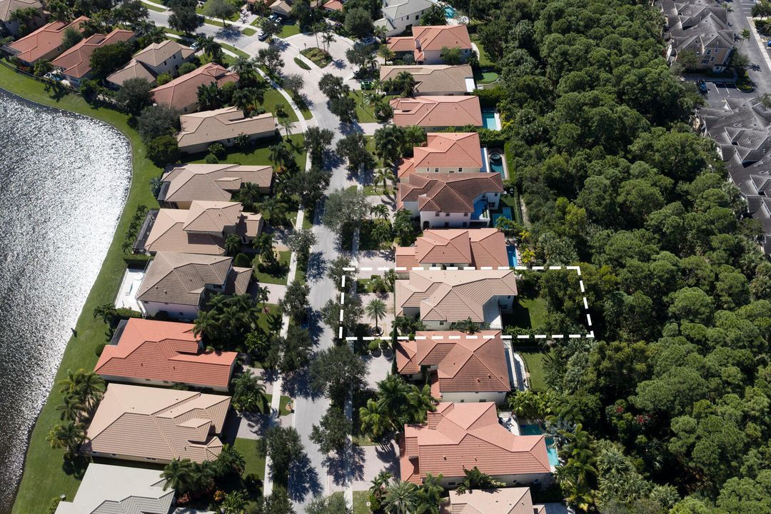 For Sale: $1,500,000 (5 beds, 4 baths, 4016 Square Feet)