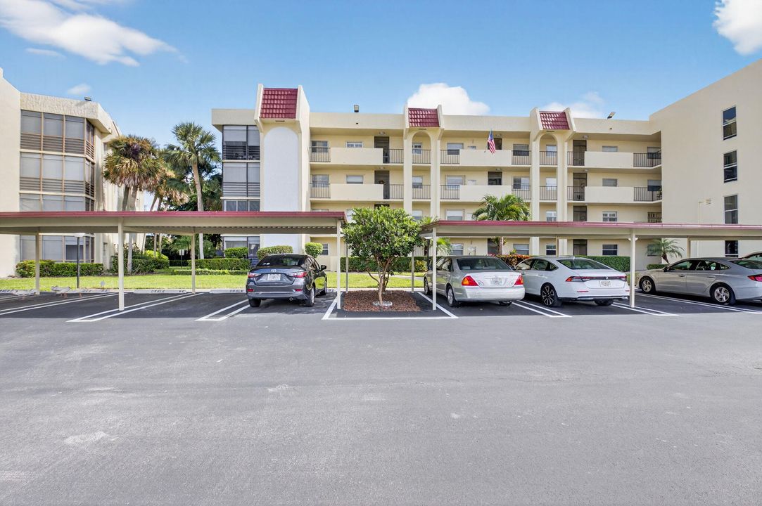 合同活跃: $2,900 (2 贝兹, 2 浴室, 1300 平方英尺)