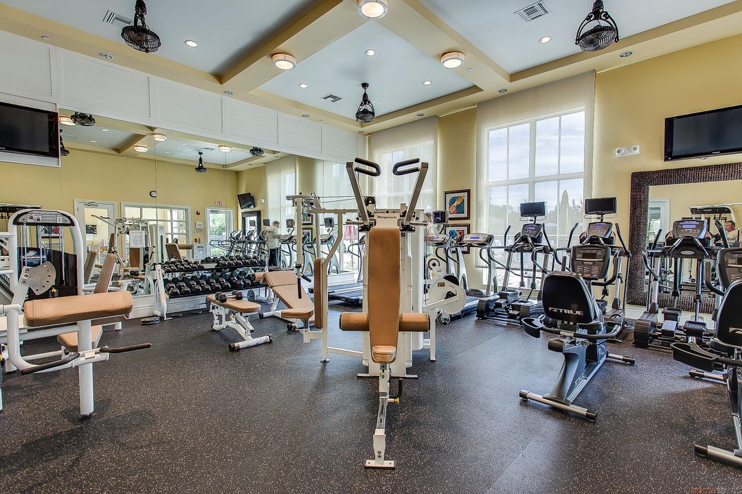 For Sale: $345,000 (2 beds, 2 baths, 1742 Square Feet)