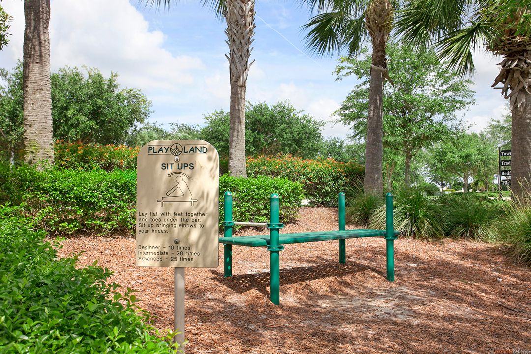 For Sale: $345,000 (2 beds, 2 baths, 1742 Square Feet)