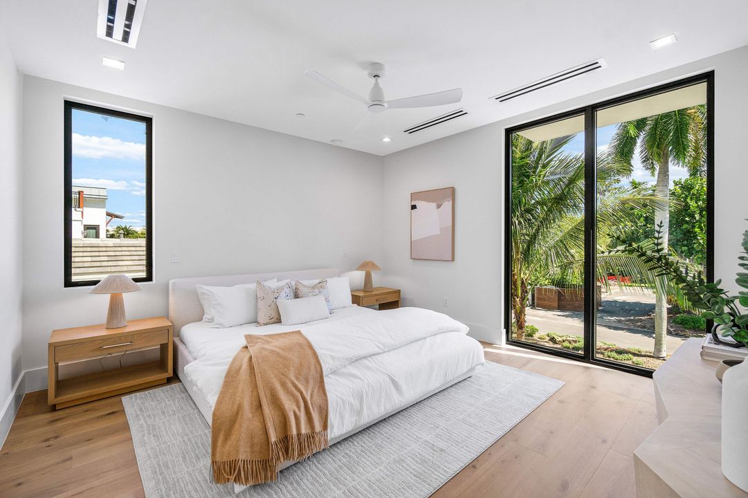 待售: $5,850,000 (5 贝兹, 5 浴室, 4942 平方英尺)