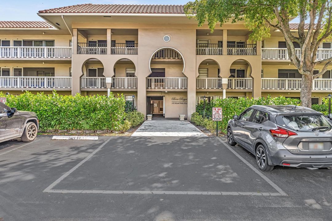 На продажу: $249,900 (2 спален, 1 ванн, 941 Квадратных фут)