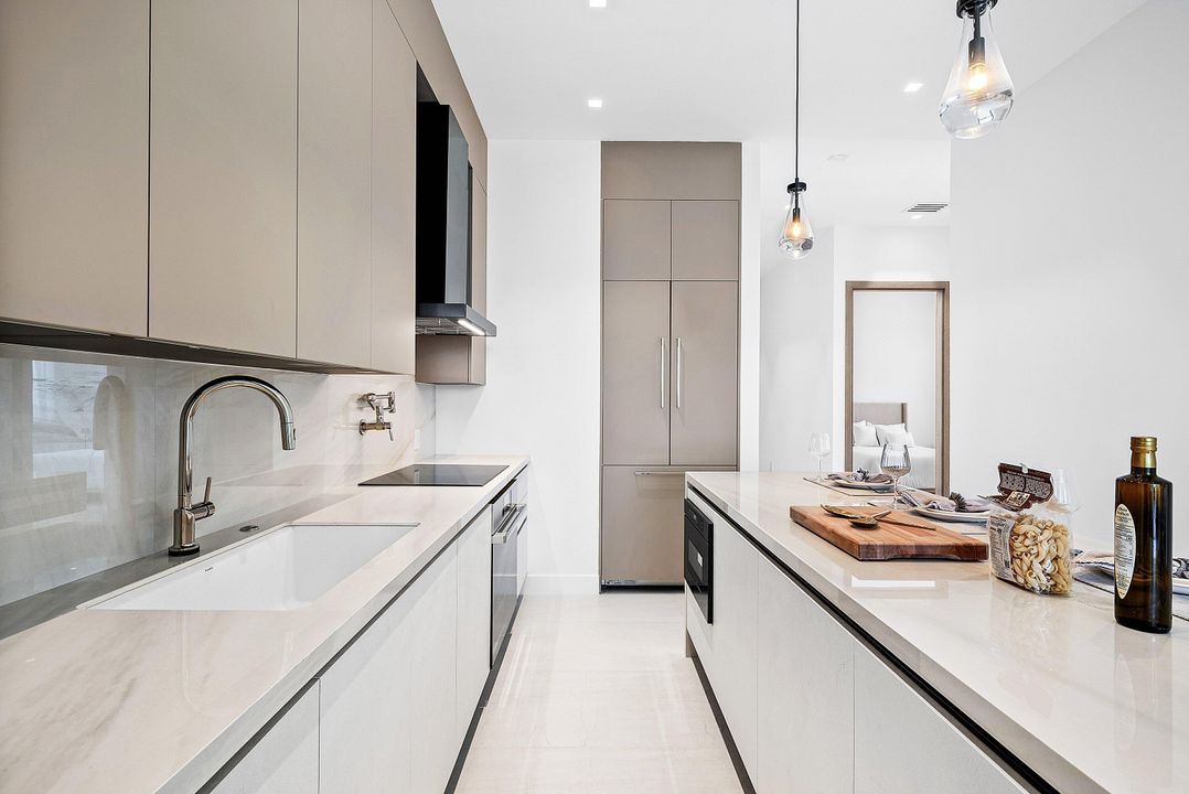 For Sale: $1,450,000 (2 beds, 2 baths, 1393 Square Feet)