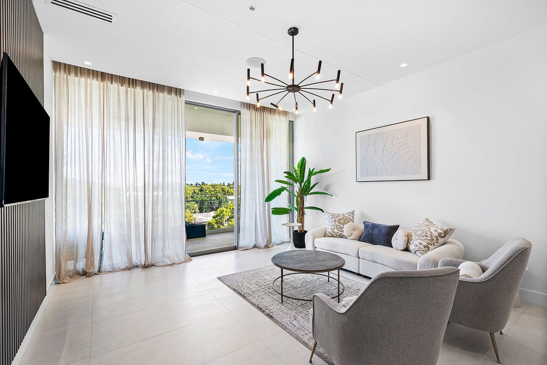 For Sale: $1,450,000 (2 beds, 2 baths, 1393 Square Feet)