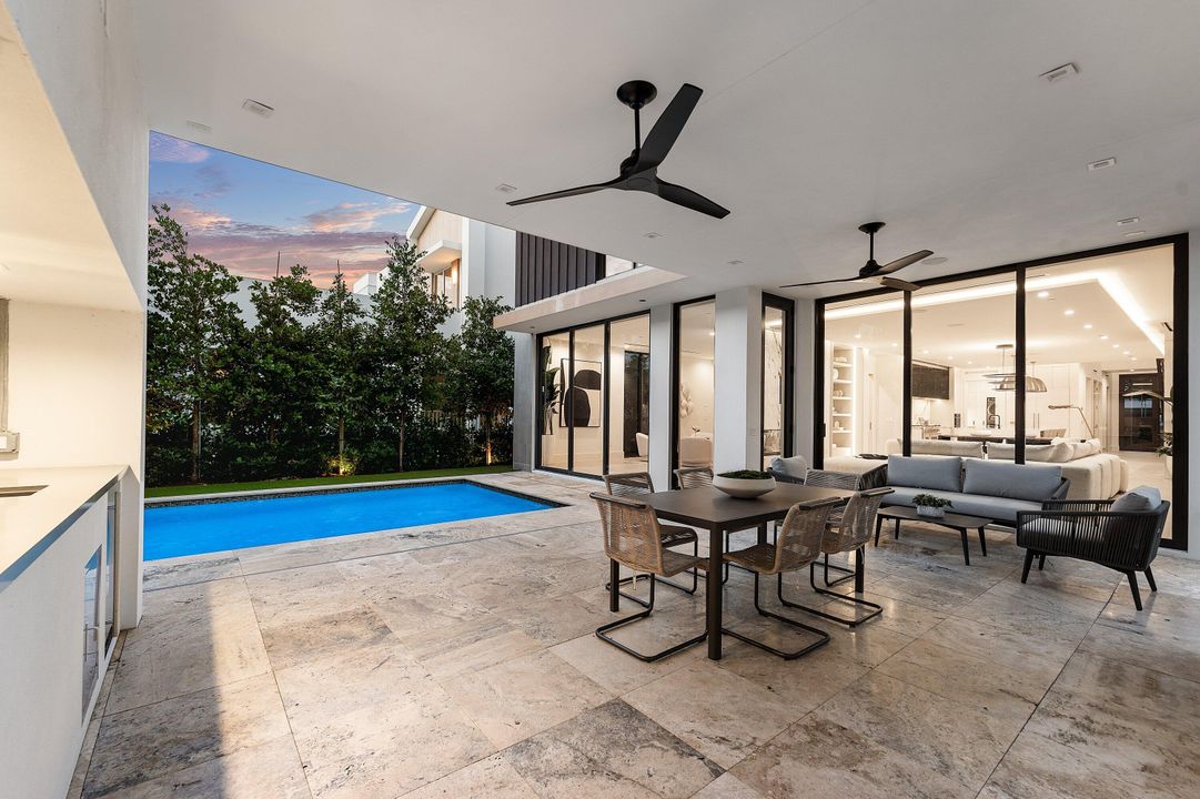 待售: $5,850,000 (5 贝兹, 5 浴室, 4942 平方英尺)