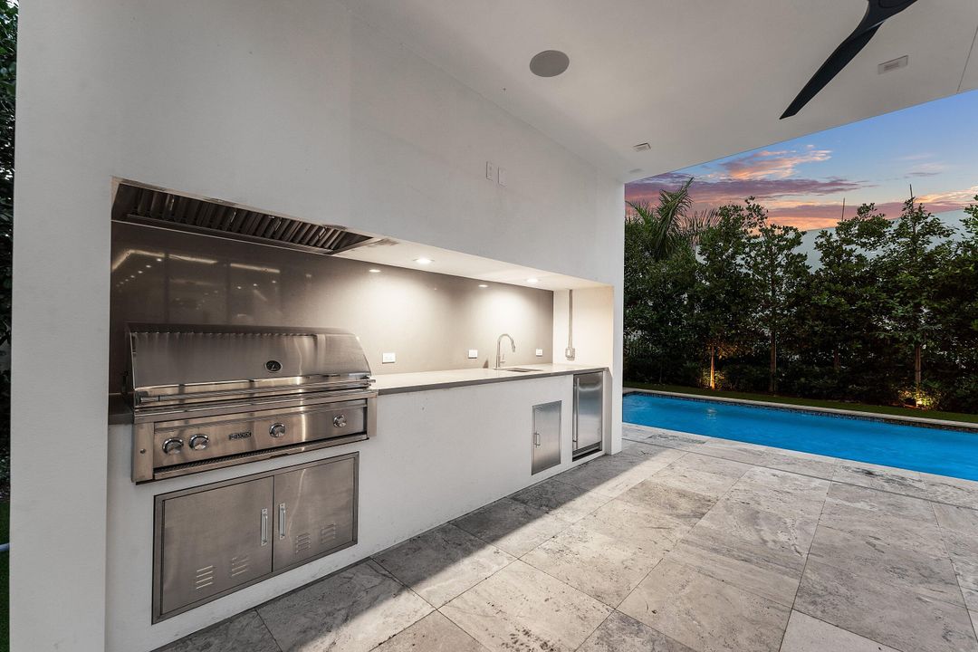 待售: $5,850,000 (5 贝兹, 5 浴室, 4942 平方英尺)