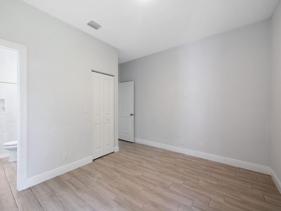 For Sale: $325,000 (3 beds, 2 baths, 1380 Square Feet)