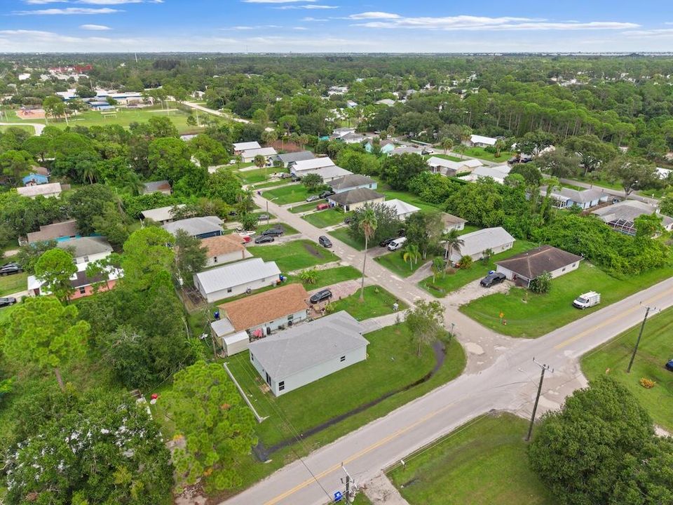 For Sale: $325,000 (3 beds, 2 baths, 1380 Square Feet)