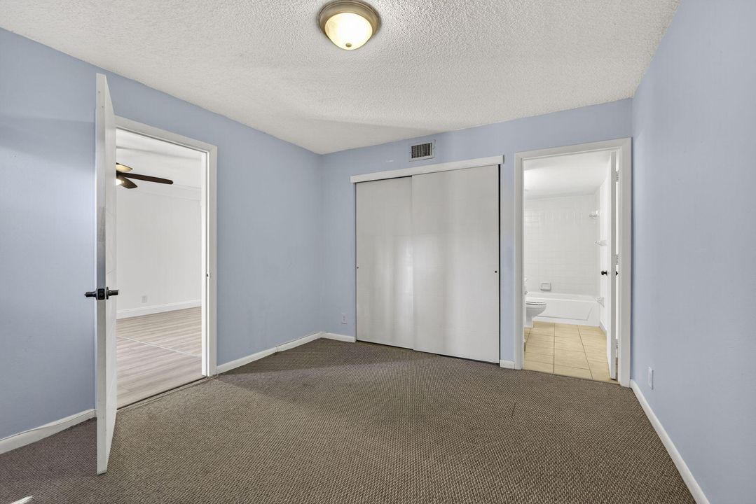 En Venta: $236,500 (2 camas, 2 baños, 770 Pies cuadrados)