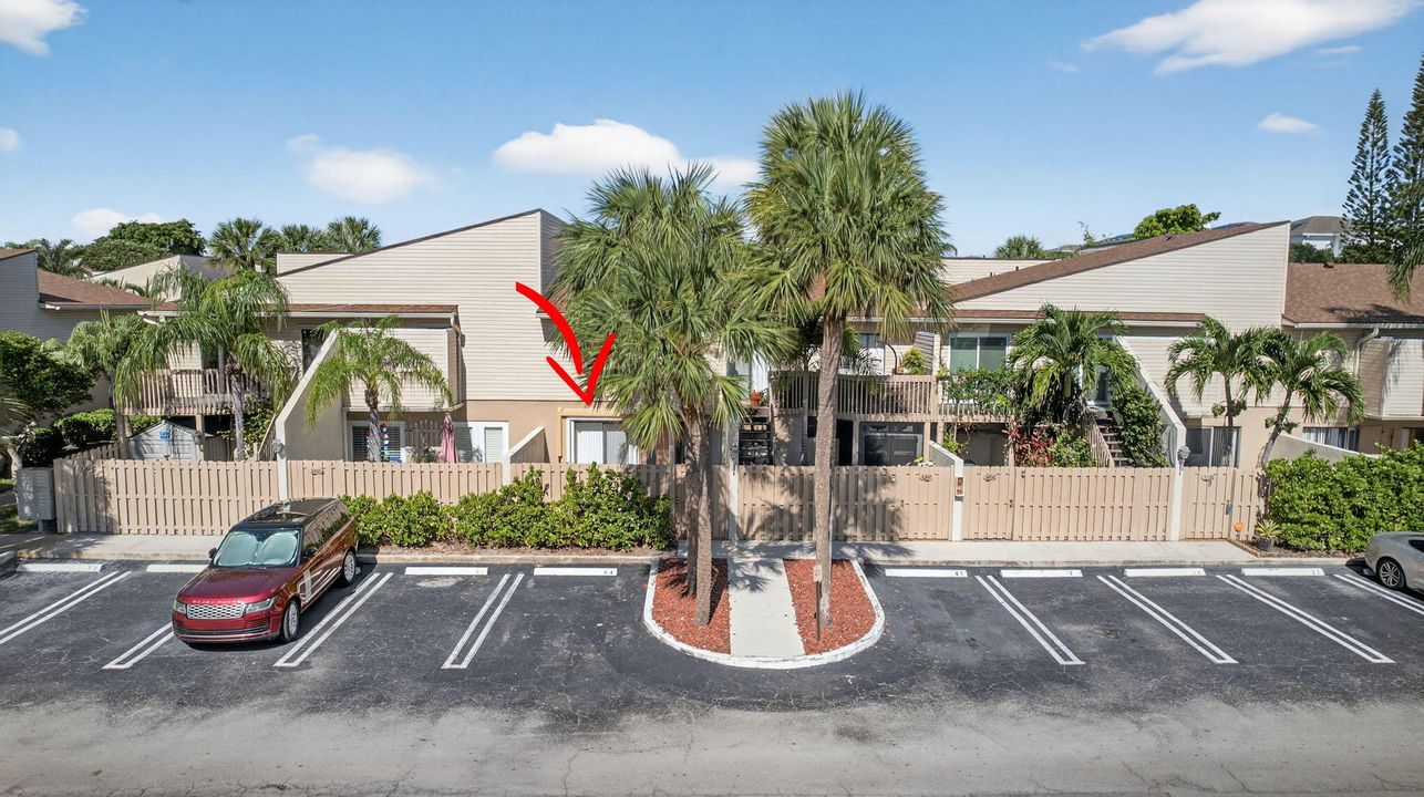 En Venta: $236,500 (2 camas, 2 baños, 770 Pies cuadrados)