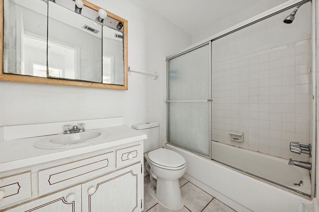 For Sale: $339,000 (3 beds, 3 baths, 1428 Square Feet)