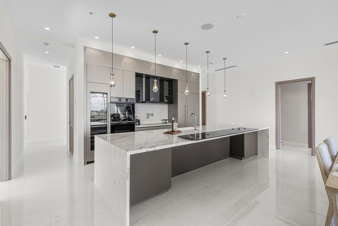 На продажу: $2,995,000 (3 спален, 3 ванн, 2850 Квадратных фут)