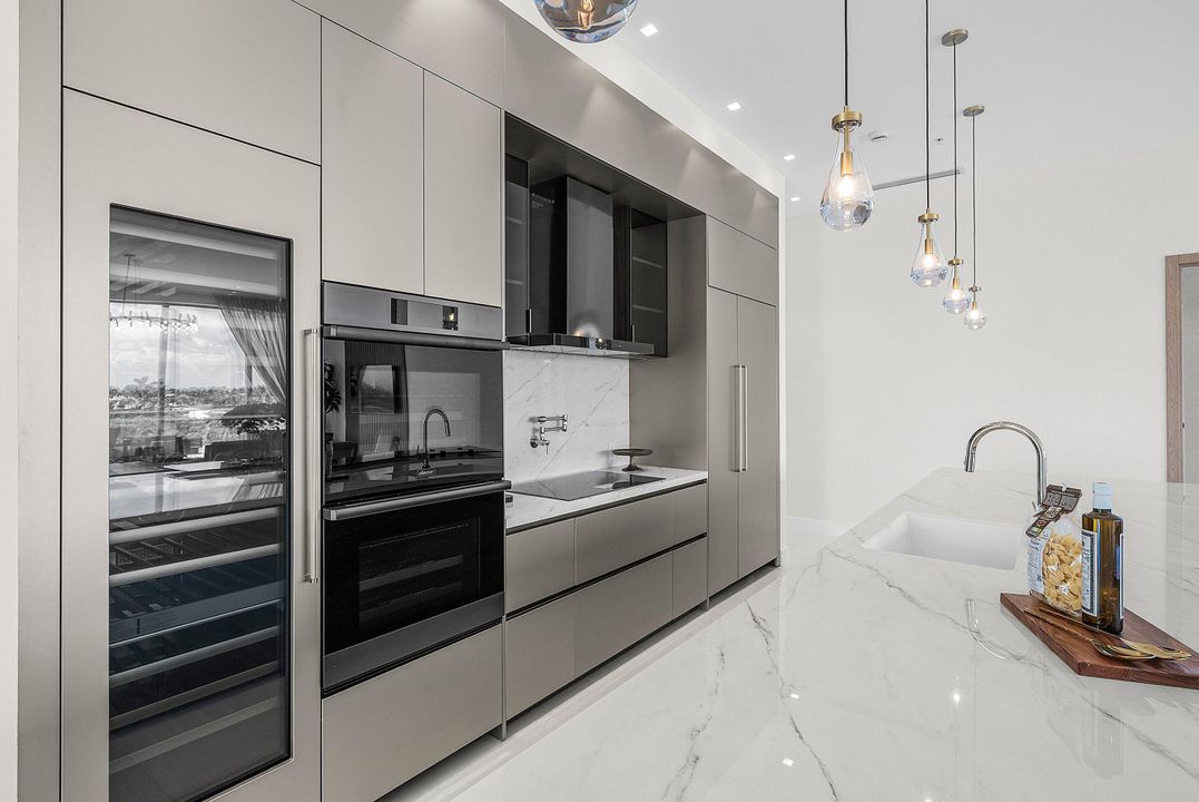 На продажу: $2,995,000 (3 спален, 3 ванн, 2850 Квадратных фут)