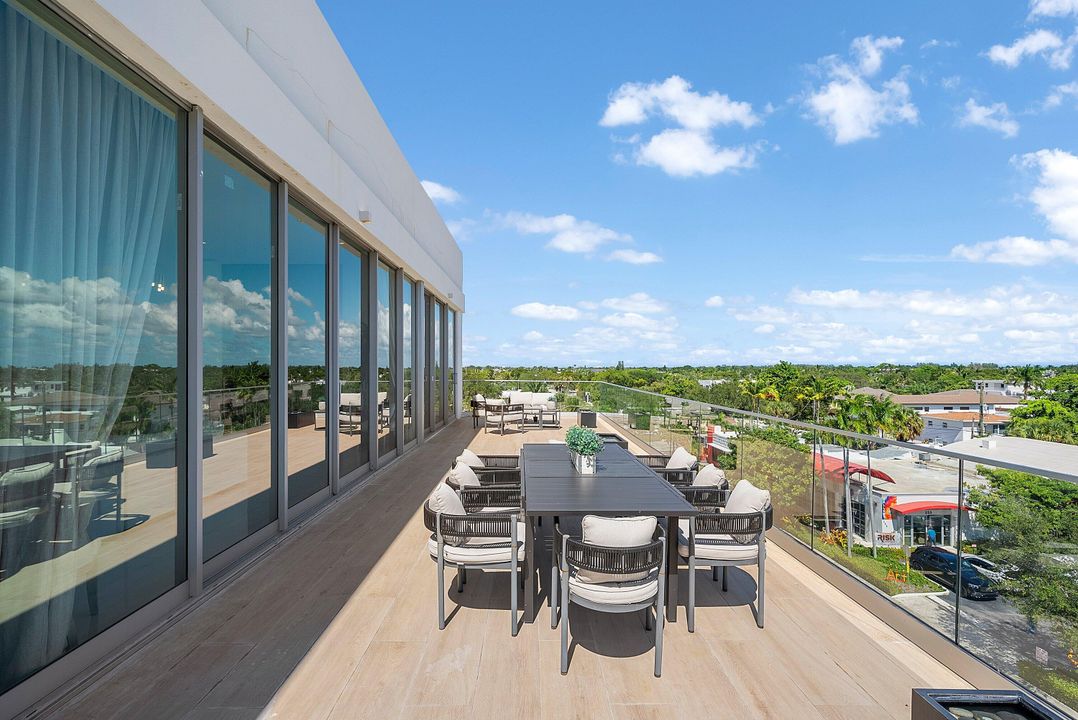 На продажу: $2,995,000 (3 спален, 3 ванн, 2850 Квадратных фут)