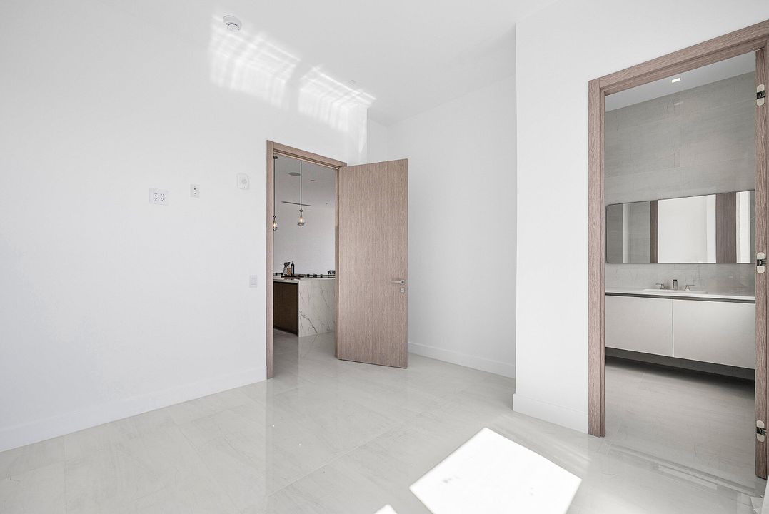 На продажу: $2,995,000 (3 спален, 3 ванн, 2850 Квадратных фут)