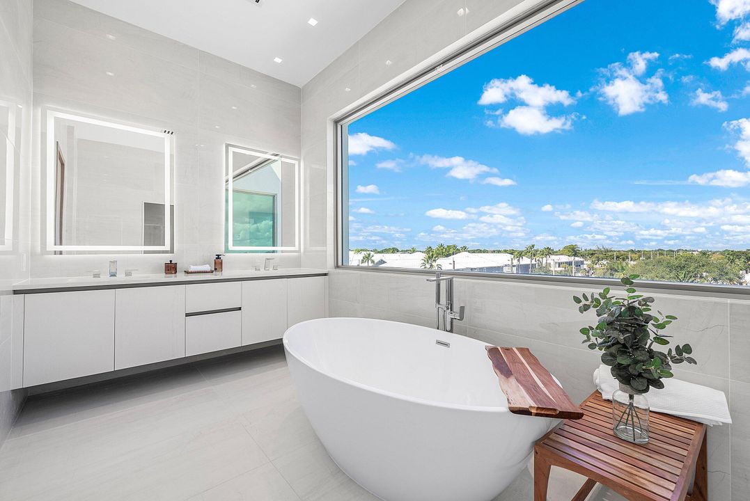 На продажу: $2,995,000 (3 спален, 3 ванн, 2850 Квадратных фут)