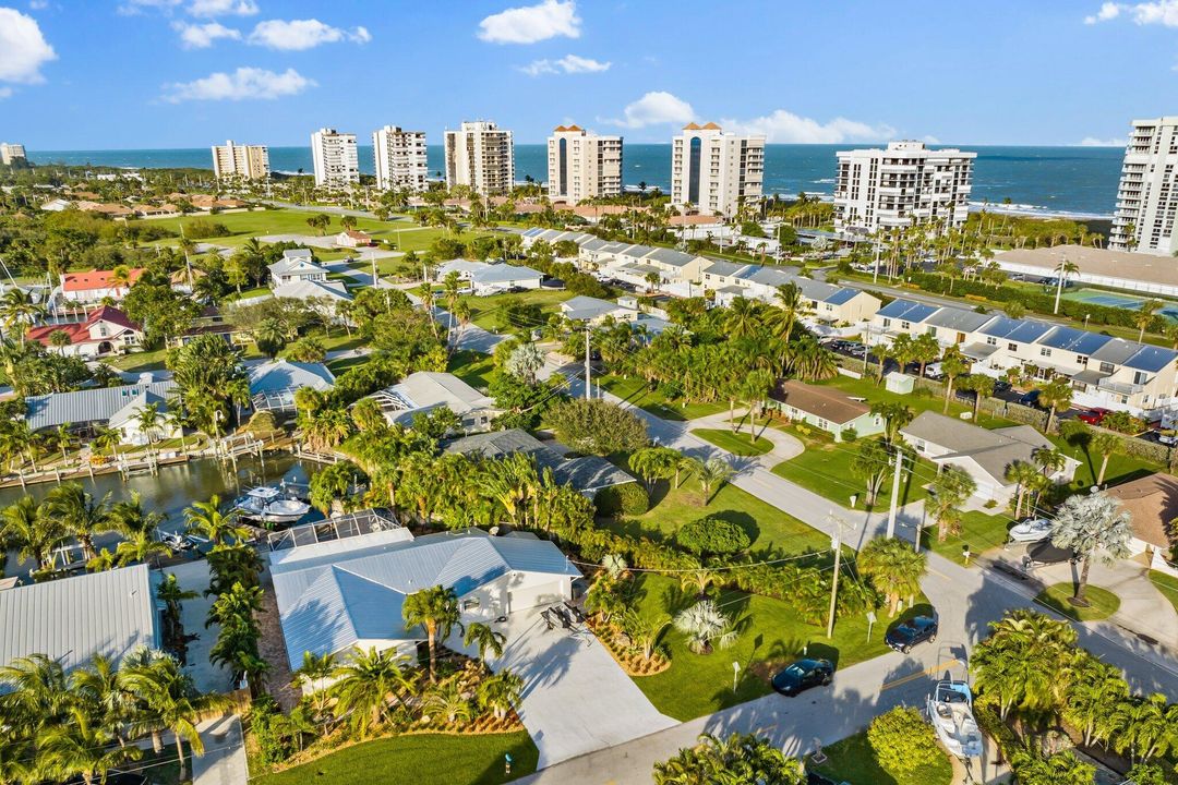 待售: $919,950 (3 贝兹, 2 浴室, 2007 平方英尺)