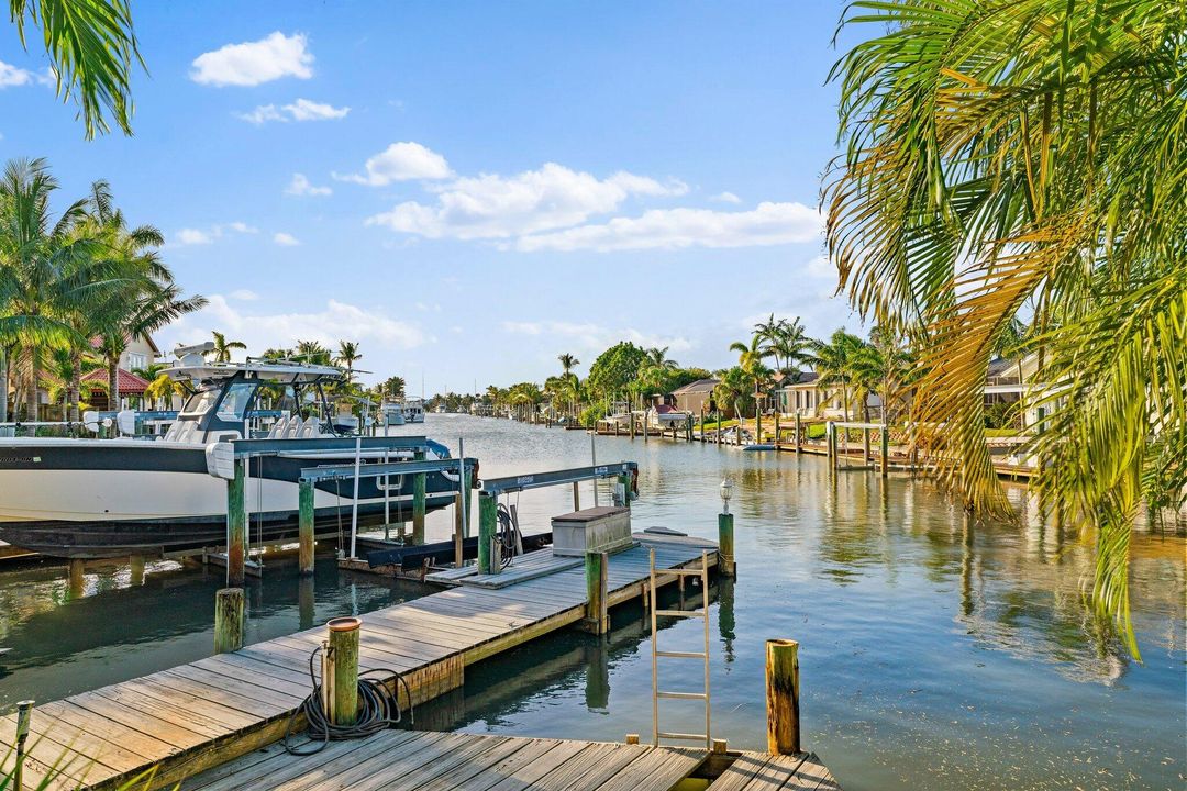 待售: $919,950 (3 贝兹, 2 浴室, 2007 平方英尺)