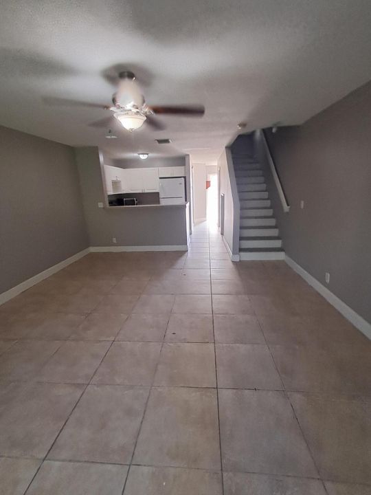 Active With Contract: $2,100 (2 beds, 2 baths, 1296 Square Feet)