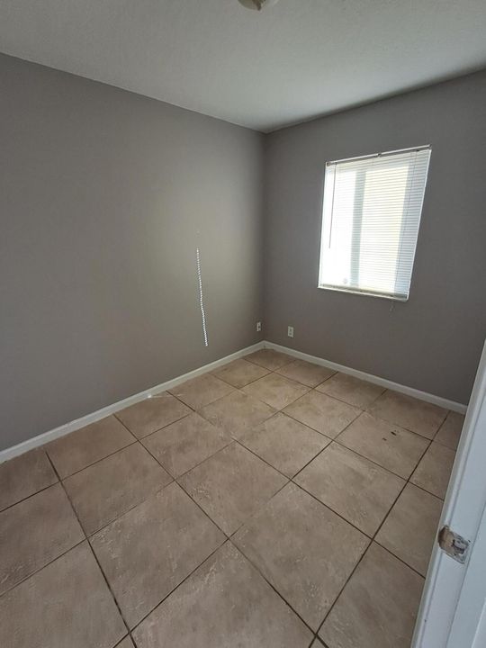 Active With Contract: $2,100 (2 beds, 2 baths, 1296 Square Feet)