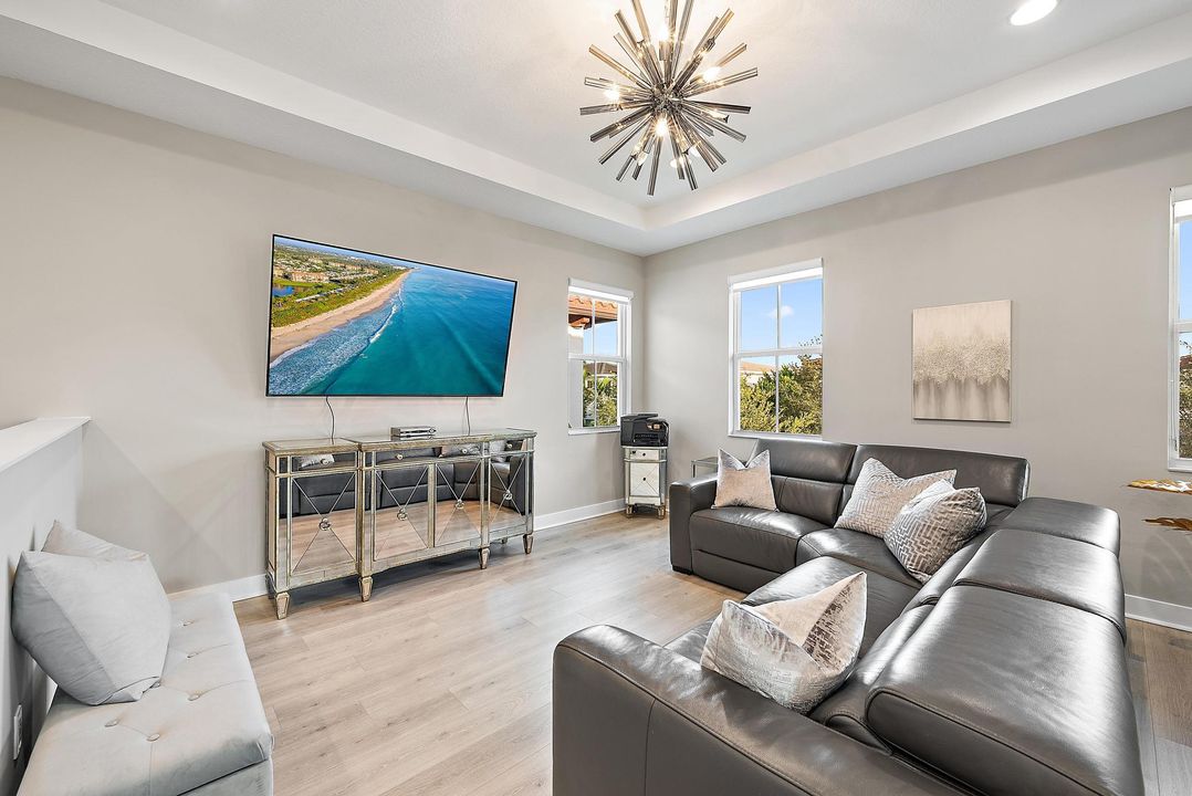 For Sale: $1,499,000 (3 beds, 3 baths, 3002 Square Feet)