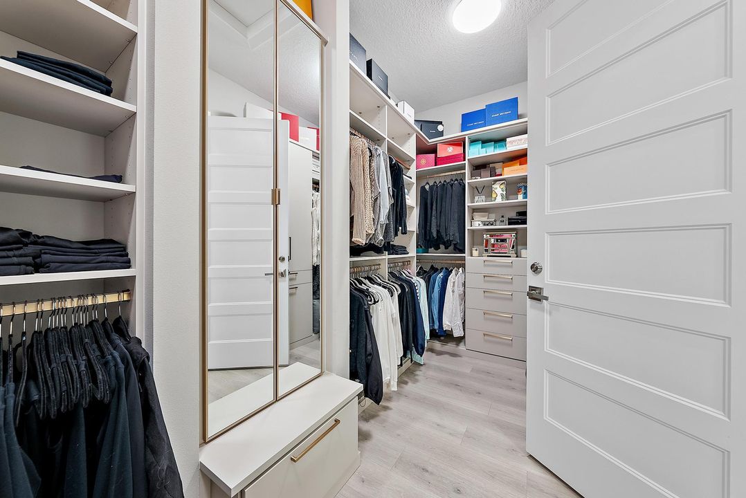 For Sale: $1,499,000 (3 beds, 3 baths, 3002 Square Feet)